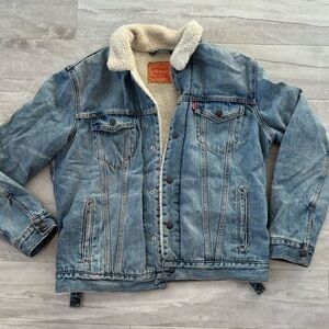 levi’s sherpa lined denim trucker jacket
